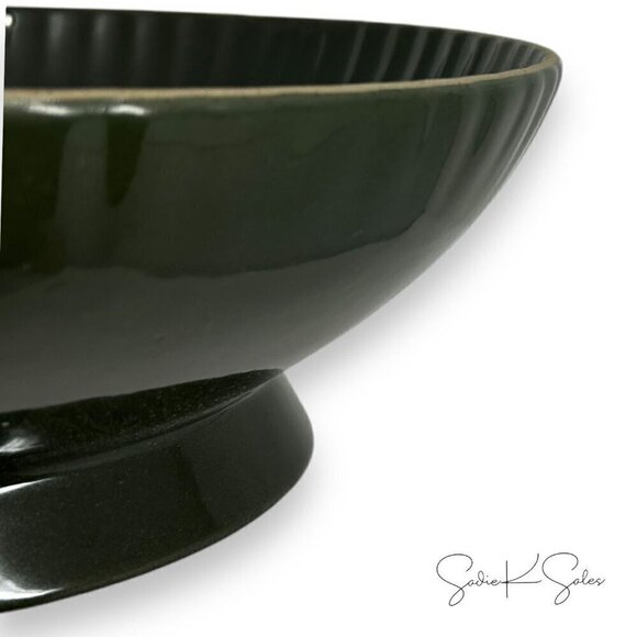 Scallop Stoneware Footed Serving Bowl Christmas - Hearth & Hand Magnolia 2024 - Picture 8 of 8